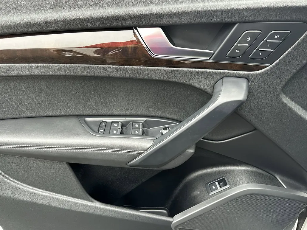 2019 Audi Q5 Premium Plus image 4