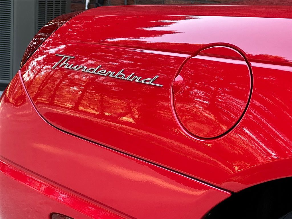 2002 Ford Thunderbird Premium image 33