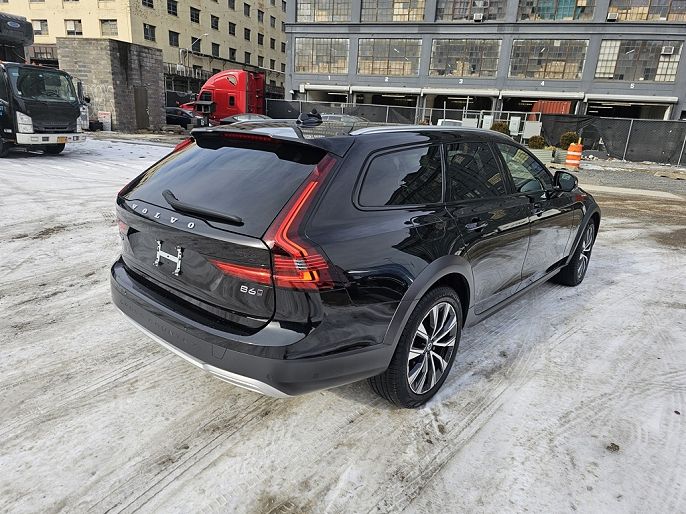 2024 Volvo V90