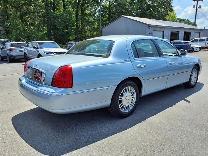 2009 Lincoln Town Car