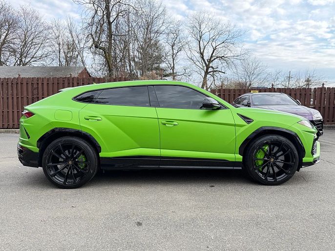 2022 Lamborghini Urus