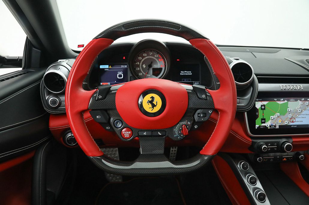 2017 Ferrari GTC4Lusso null image 5