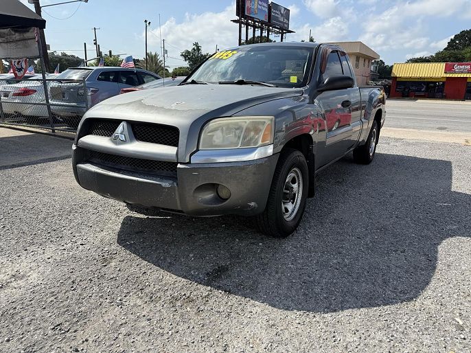 2007 Mitsubishi Raider