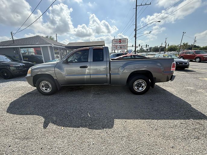 2007 Mitsubishi Raider