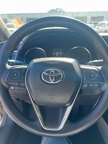 2018 Toyota Camry L image 4