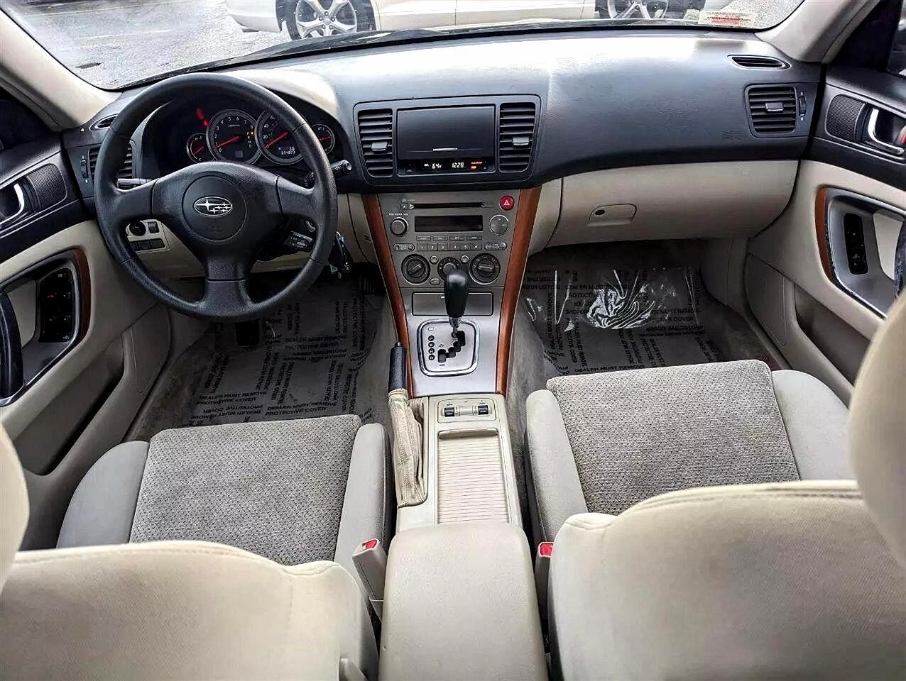 2005 Subaru Outback 2.5i image 19