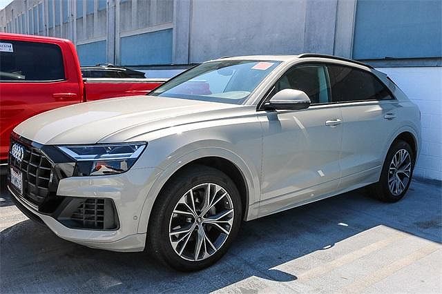 2022 Audi Q8 Premium image 0
