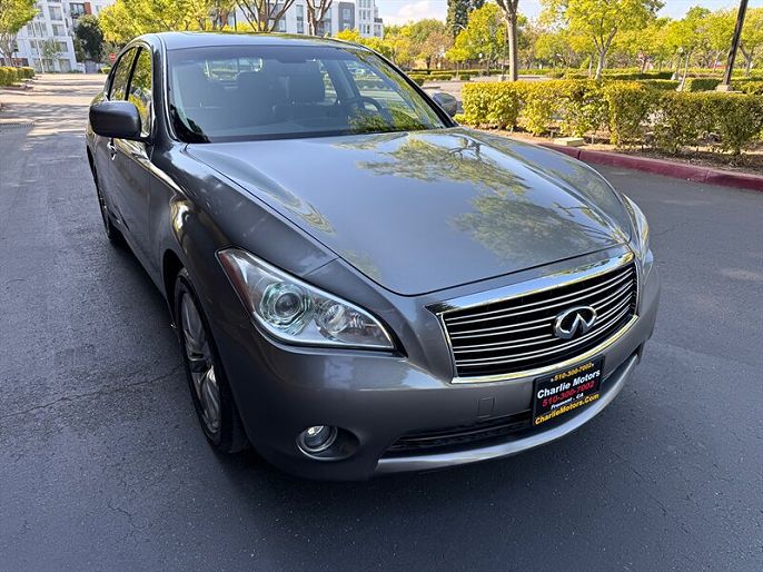 2013 Infiniti M37
