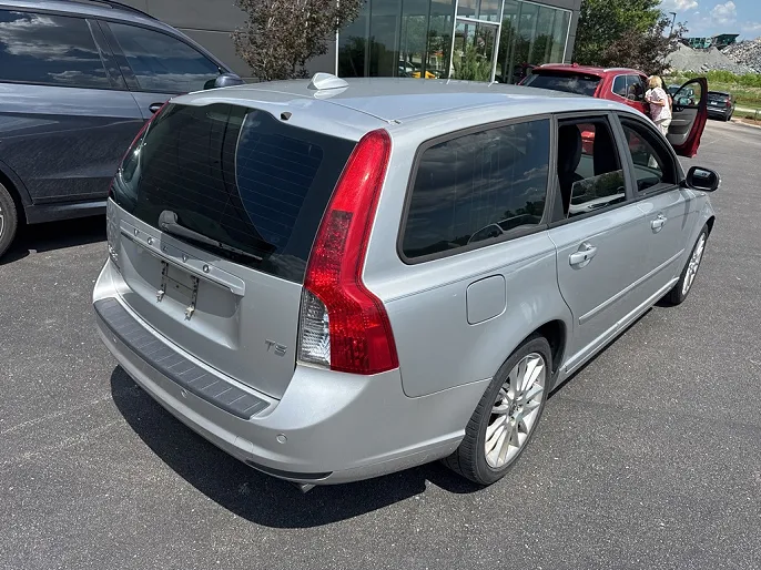2011 Volvo V50