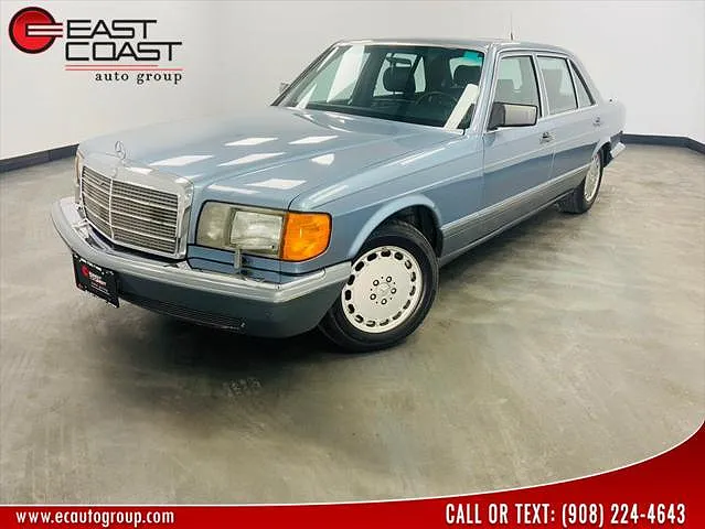 1986 Mercedes-Benz 560 SEL image 0