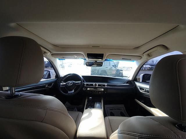 2016 Lexus GS 200t image 7