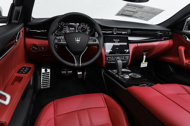 2023 Maserati Quattroporte Modena Q4 image 5