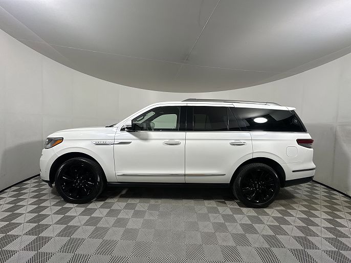 2024 Lincoln Navigator