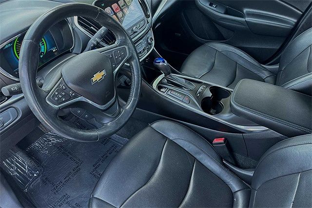 2016 Chevrolet Volt Premier image 9
