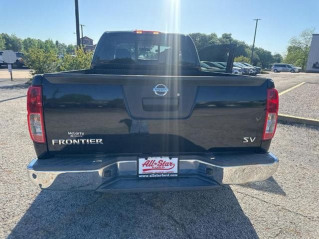 2017 Nissan Frontier SV image 5