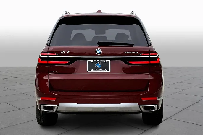 2025 BMW X7