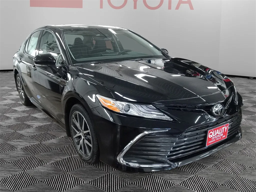 2024 Toyota Camry XLE image 1