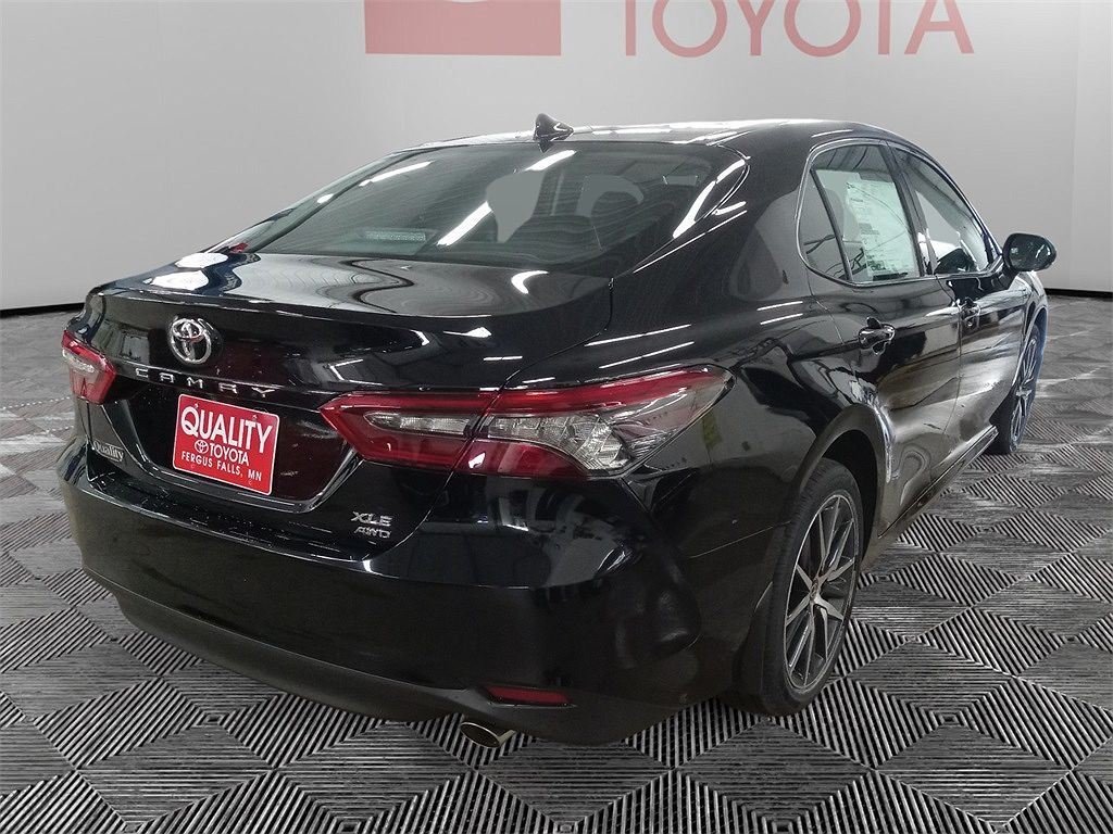 2024 Toyota Camry XLE image 2