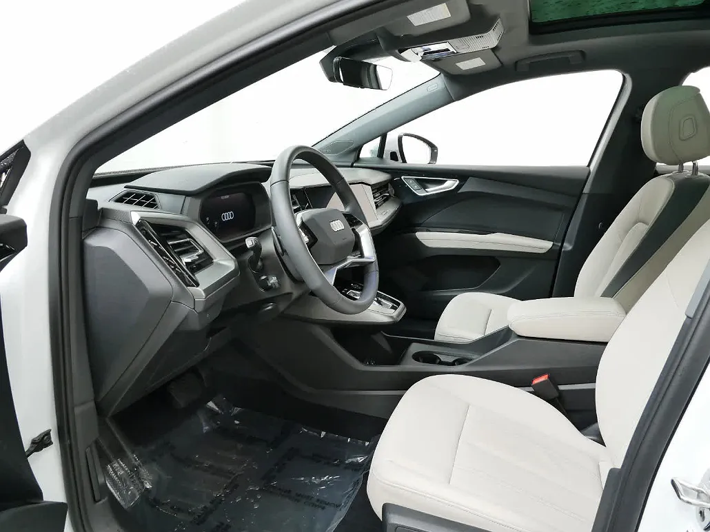 2024 Audi Q4 e-tron Premium Plus image 1