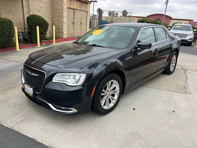 2018 Chrysler 300