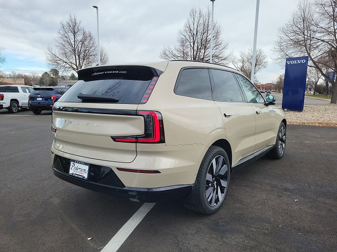2025 Volvo EX90