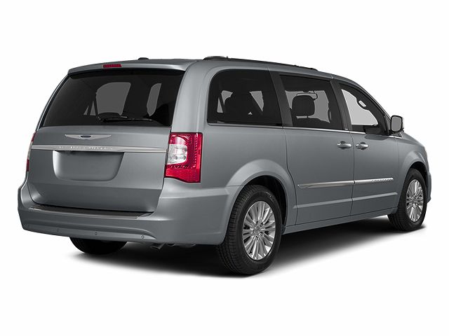 2014 Chrysler Town & Country Touring image 2