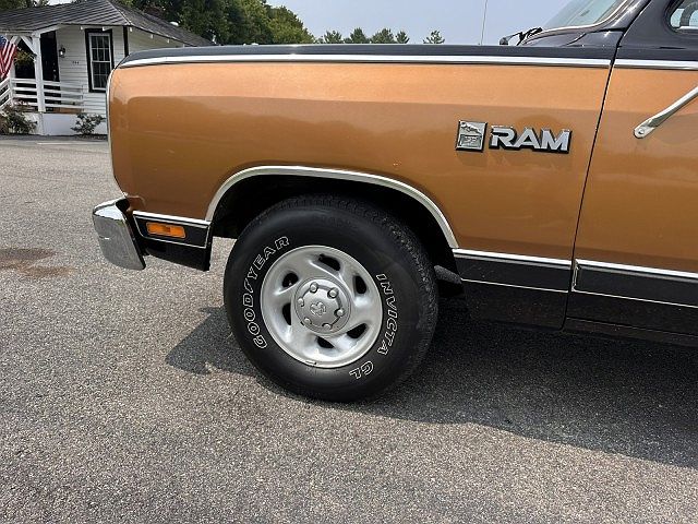 1986 Dodge Ram 150 null image 9