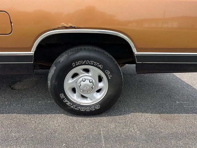 1986 Dodge Ram 150 null image 8