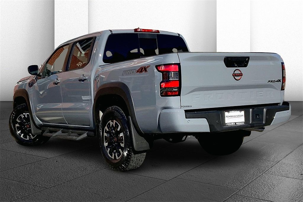 2024 Nissan Frontier PRO-4X image 2