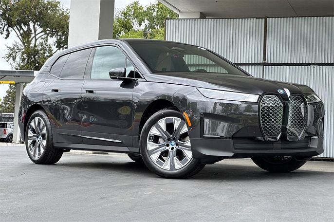 2025 BMW iX