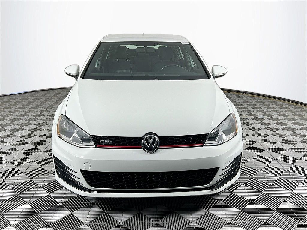 2015 Volkswagen Golf S image 1
