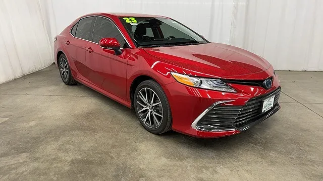 2023 Toyota Camry XLE image 0