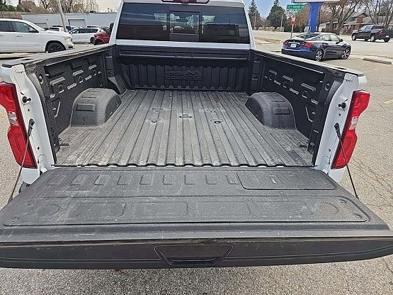 2023 Chevrolet Silverado 2500HD High Country photo 2