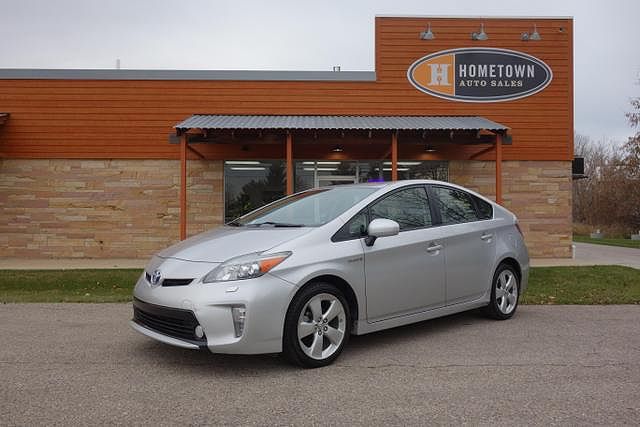 2012 Toyota Prius Five image 0