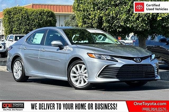 2024 Toyota Camry LE image 0