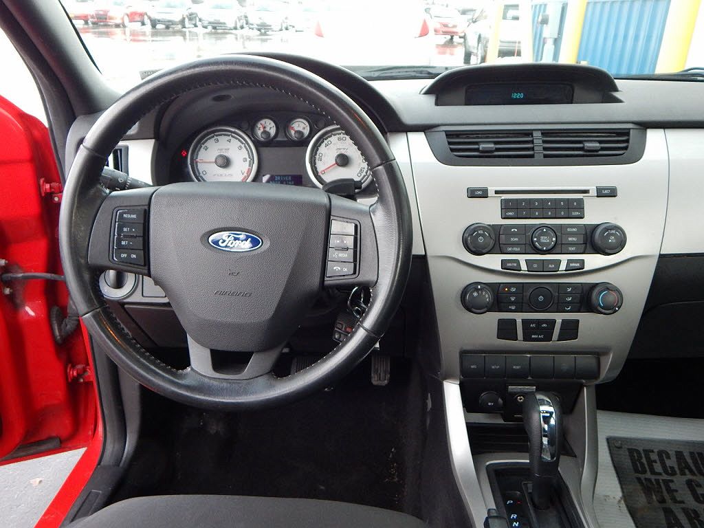 2008 Ford Focus SES image 7