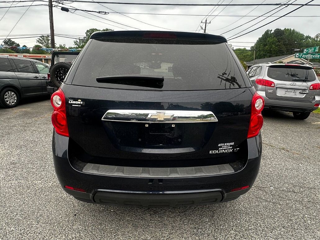 2015 Chevrolet Equinox LT image 2