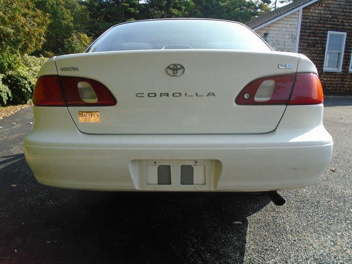 1999 Toyota Corolla CE image 6