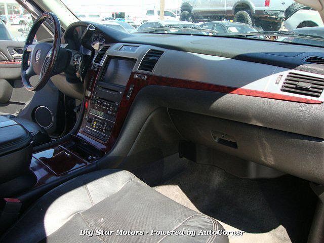 2010 Cadillac Escalade ESV image 29