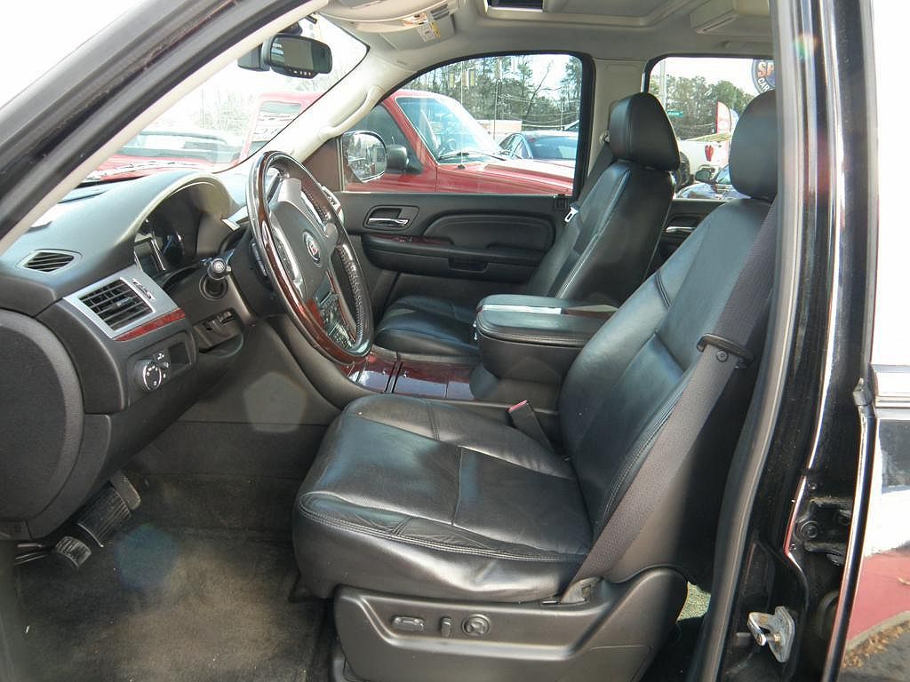 2008 Cadillac Escalade ESV image 7