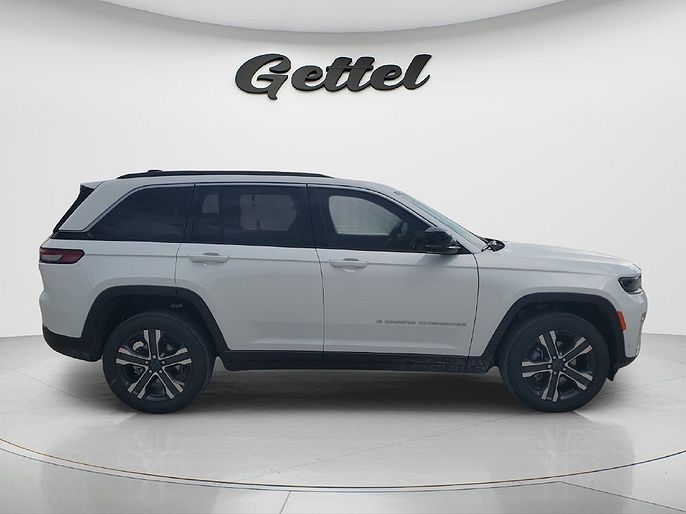 2027 Jeep Grand Cherokee