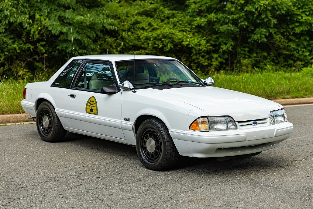 1991 Ford Mustang LX image 2