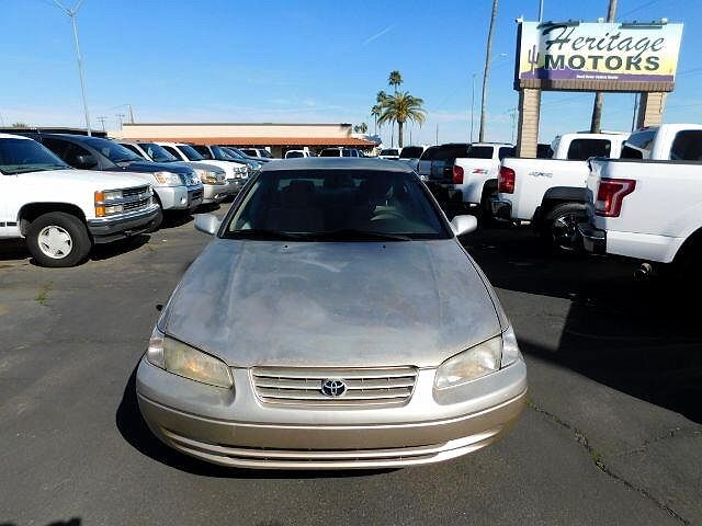 1999 Toyota Camry LE image 1