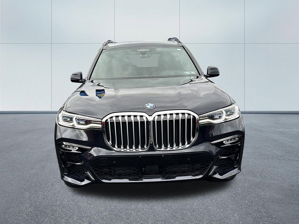 2019 BMW X7 xDrive50i image 2