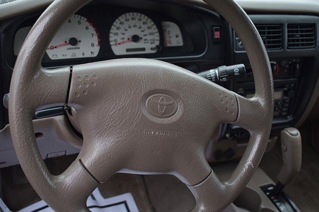 2003 Toyota Tacoma null image 4