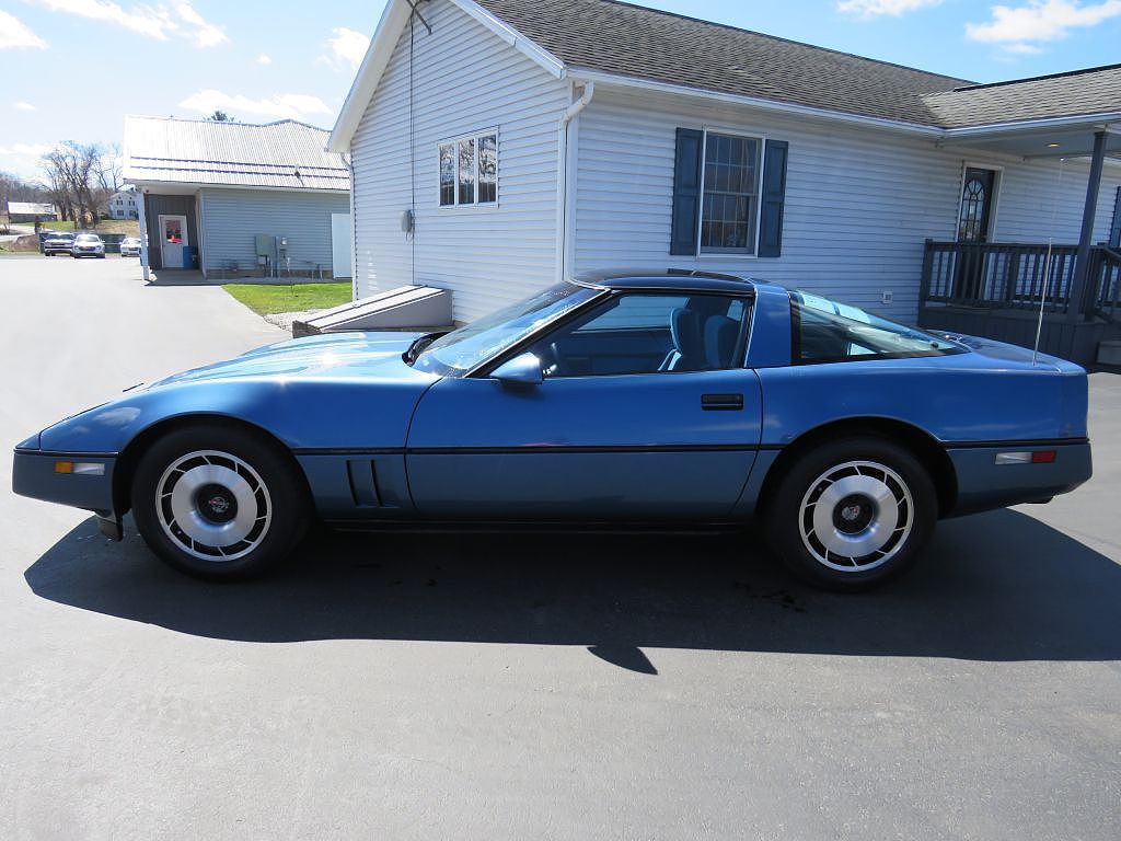 1985 Chevrolet Corvette null image 4