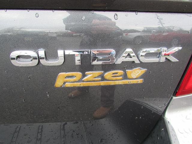 2009 Subaru Outback null image 17