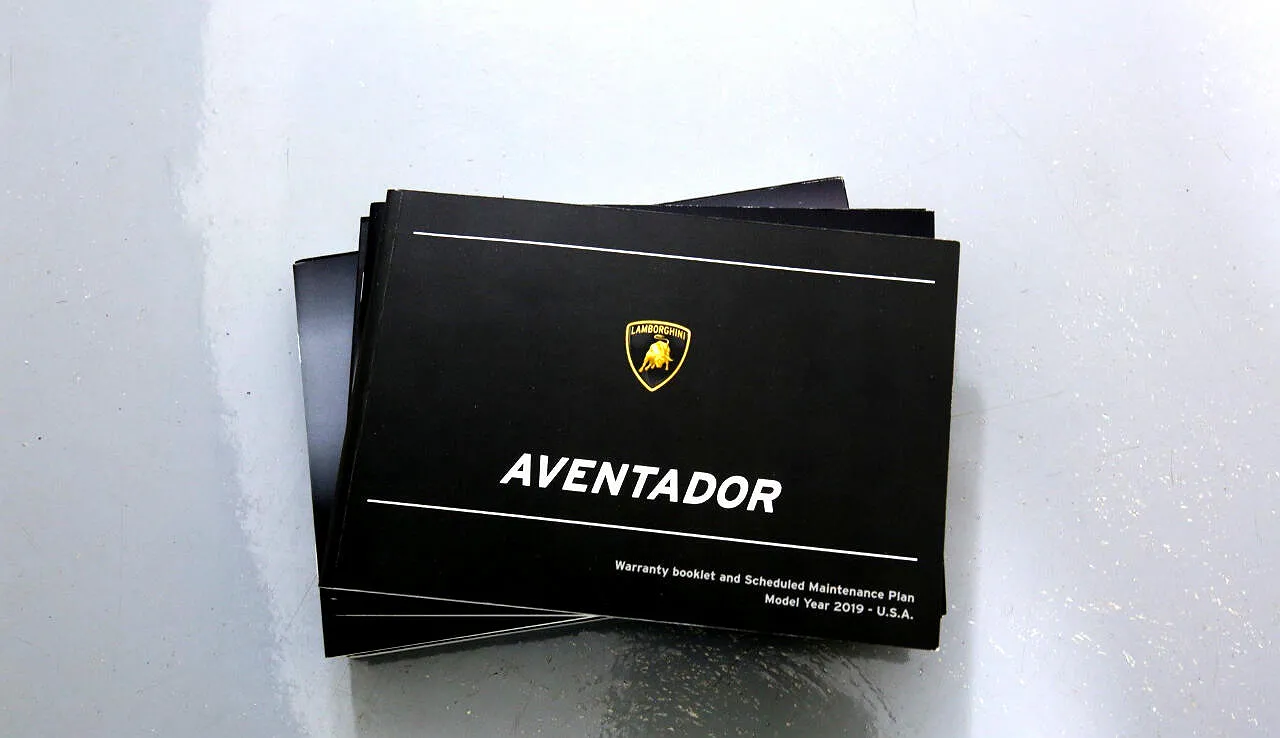 2017 Lamborghini Aventador LP750 image 21