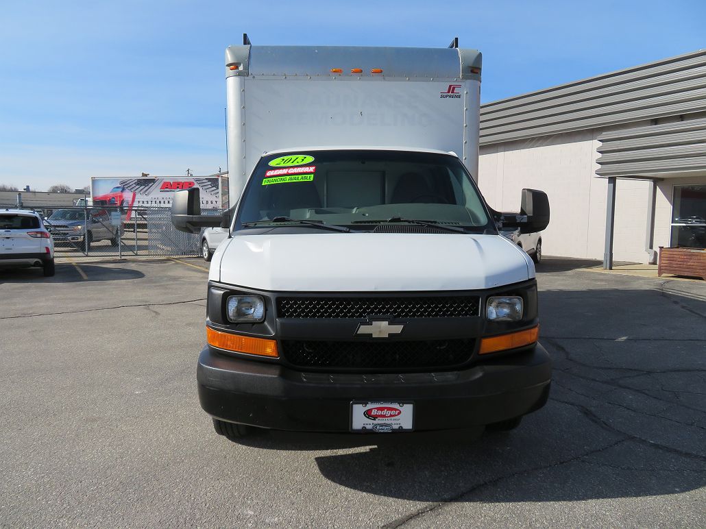 2013 Chevrolet Express 3500 image 3
