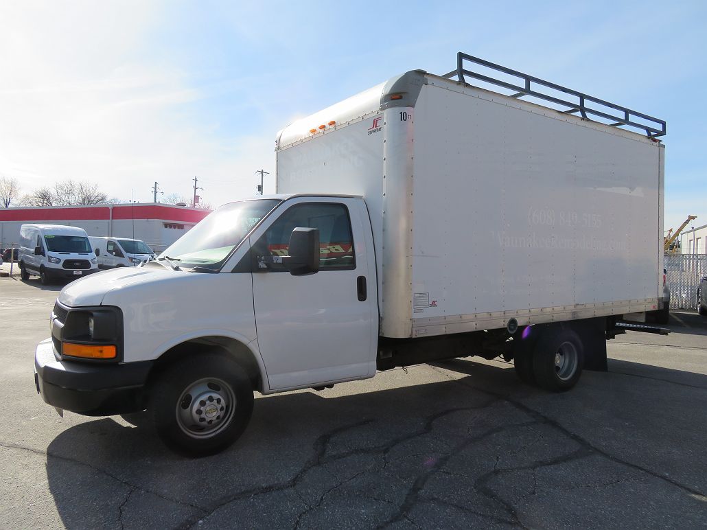 2013 Chevrolet Express 3500 image 4
